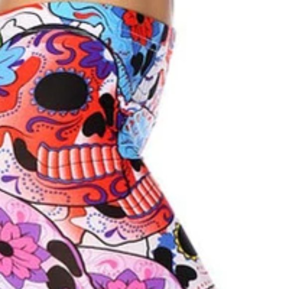 Skull's and Roses Exercise Pants - Picture 5 of 5